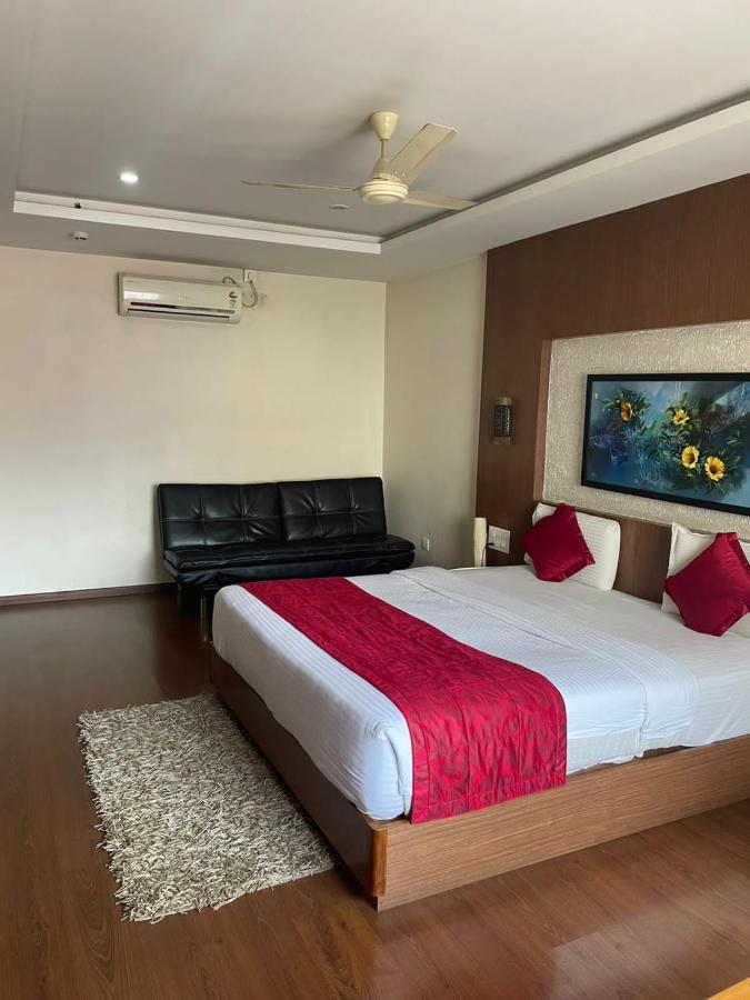 Chikmagalūr The Lotus Boutique Hotel מראה חיצוני תמונה